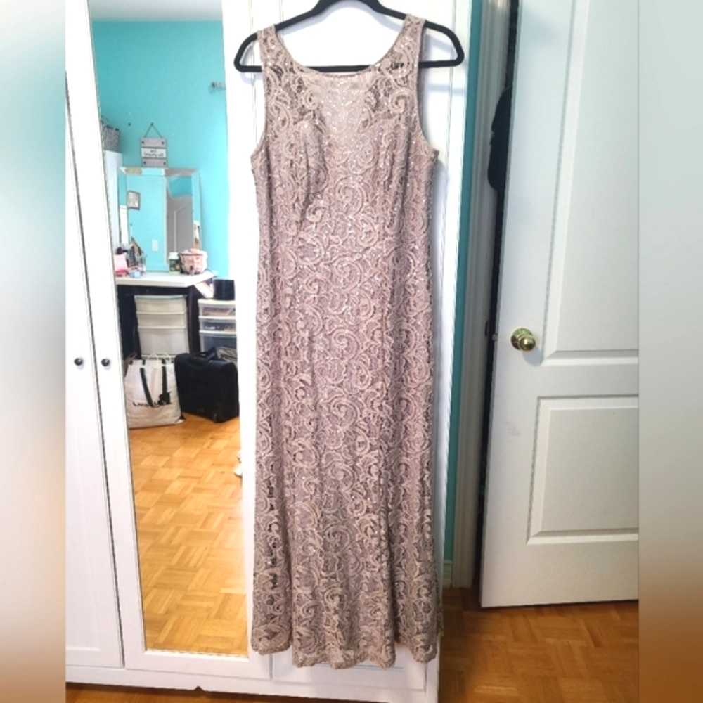 Laura Petites Gold Sequin Maxi Wedding Formal Evening Gown Dress